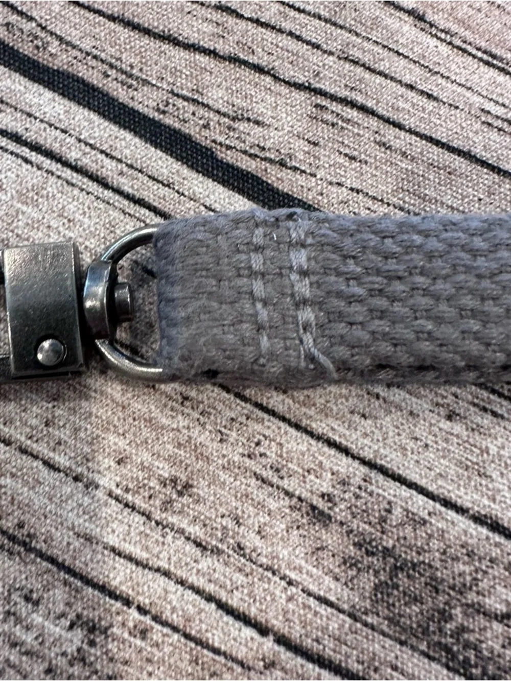 Lot of 2 Keychains: Cotopaxi Do Good Multicolor and Unbranded Grey - Picture 7 of 7